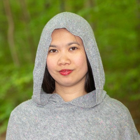 Grå spettet poncho med hette