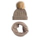 Beige lue med dusk samt halsvarmer i kasjmir