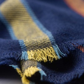 Marinebl&aring;tt kashmir skjerf med fargede striper