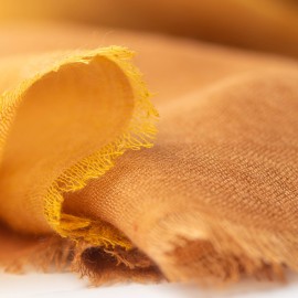 Stort rutete kasjmirsjal i karrigul og varm beige