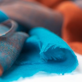 Stort rutete kashmirsjal i blått og sienna